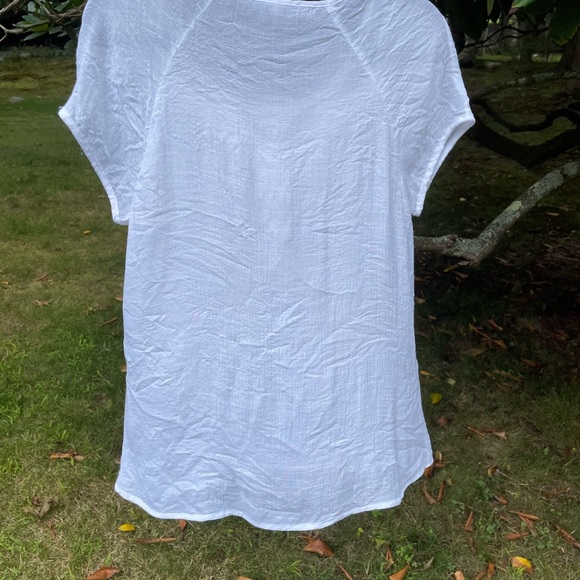 Willie Smith laced white short sleeve shirt. Excellent condition. Size L - Picture 2 of 3